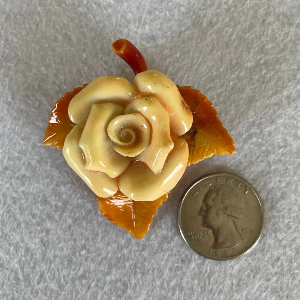 VINTAGE 1950s CARVED CELLULOID ROSE BROOCH Creamy Ivory & Amber Floral Pin